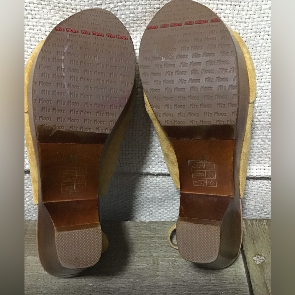 Miz Mooz Rainer gold leather wood platform shoe.EUC - Picture 5 of 6
